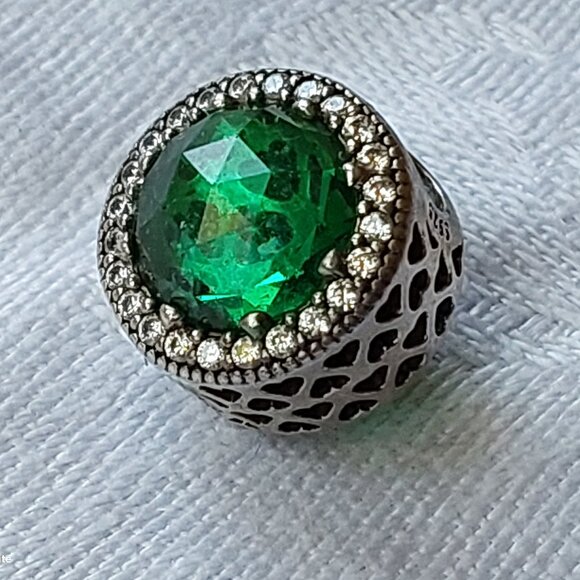 Authentic Pandora sterling charm radiant hearts green crystals S925 - Picture 1 of 7